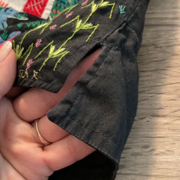 Signed Columbian 100% handmade Appliqué Embroidered Vest - Picture 15 of 16